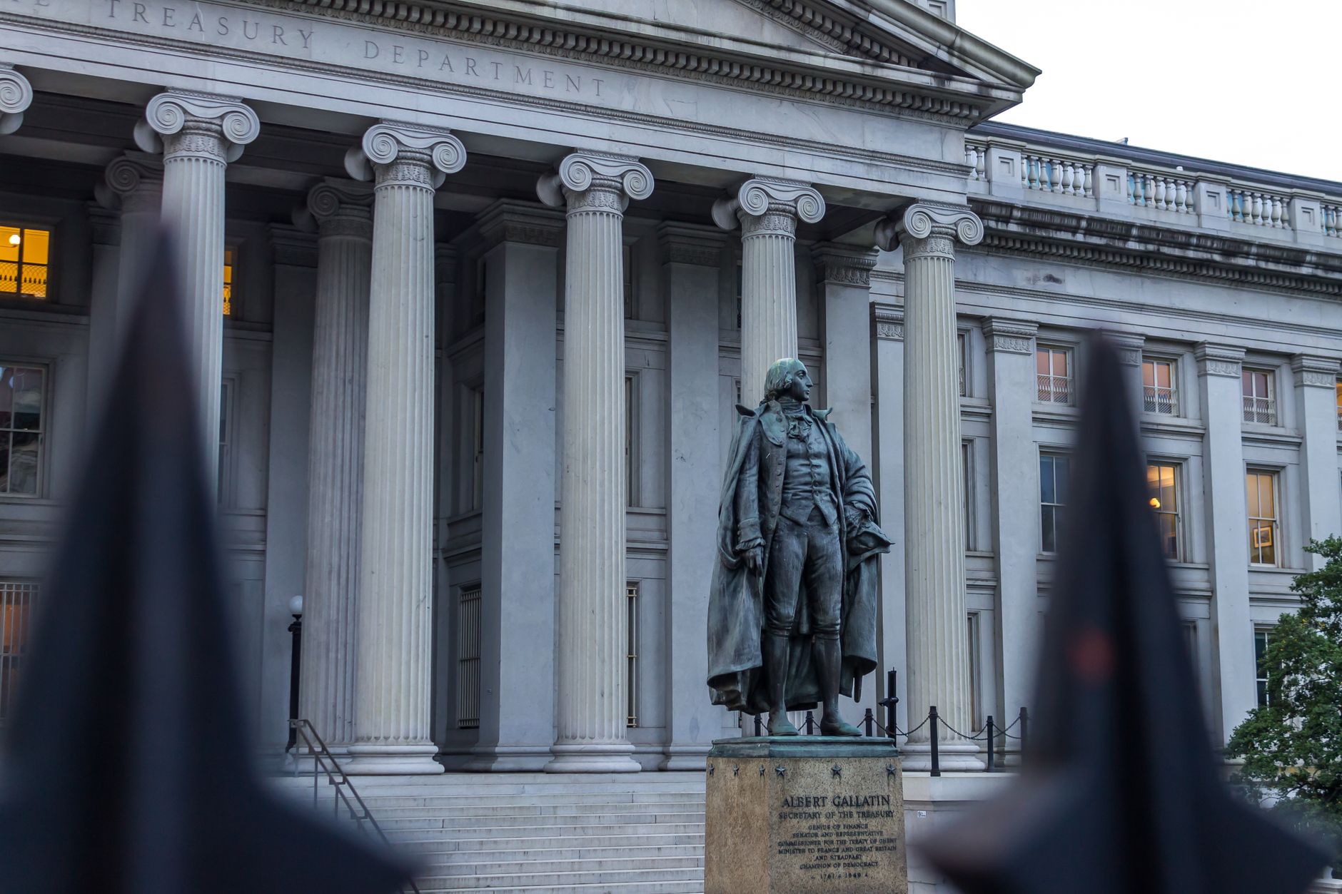 Treasury Doubles Long-Dated Bond Buybacks — and Lights a Fire Under Every Hard Asset
