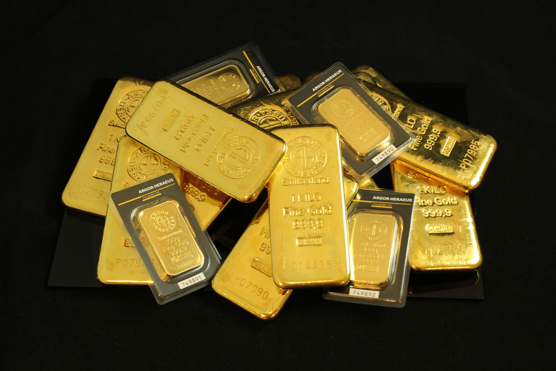 Cooler July CPI Knocks the Dollar Back; Gold Clears $4,400 as Silver Runs Past $67