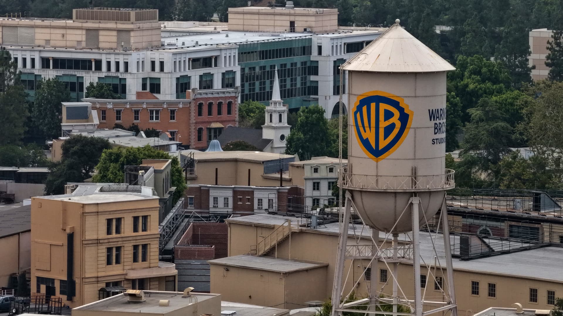 Warner Bros. Discovery Is Stuck in Limbo as the Paramount Merger Stalls
